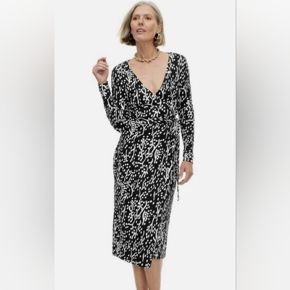 Diane Von Furstenberg for Target Black and White Abstract Wrap Dress